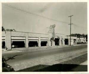 Berger's dealership at 1451 Lake Drive in 1933