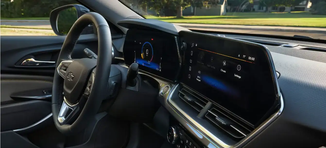 Driver's view of the Chevrolet Trax steering wheel and digital gauge cluster