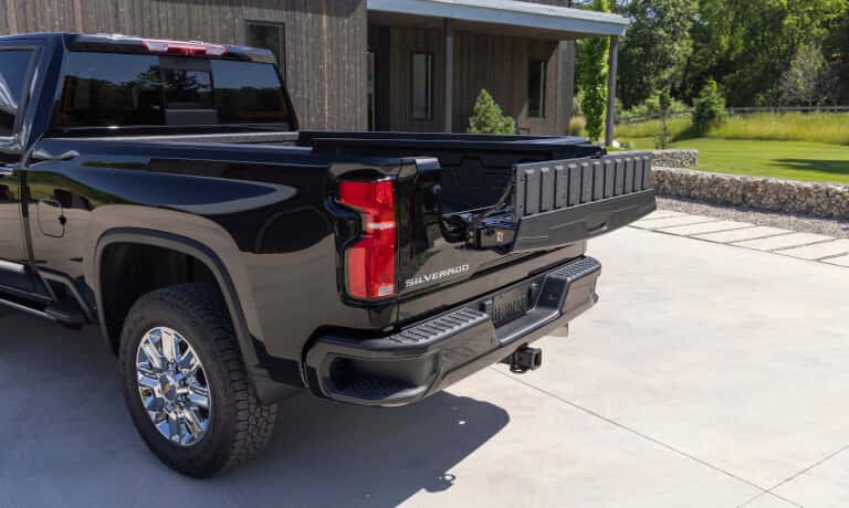 2026 Chevy Silverado 2500 HD Exterior Bed Door Down