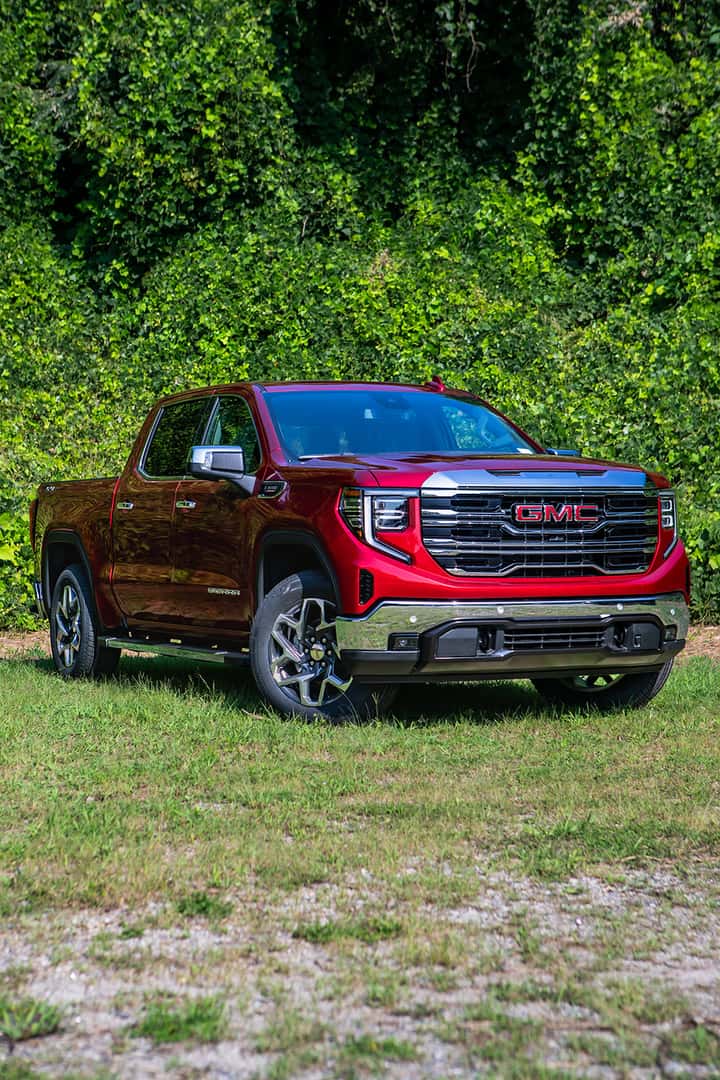 2026 GMC Sierra SLT