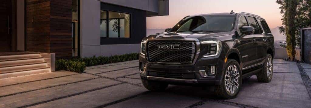 Front Diagonal View of 2023 GMC Yukon Denali Ultimate