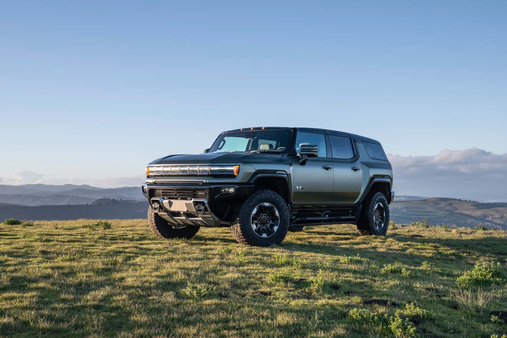 2024 GMC Hummer EV SUV Front Side View