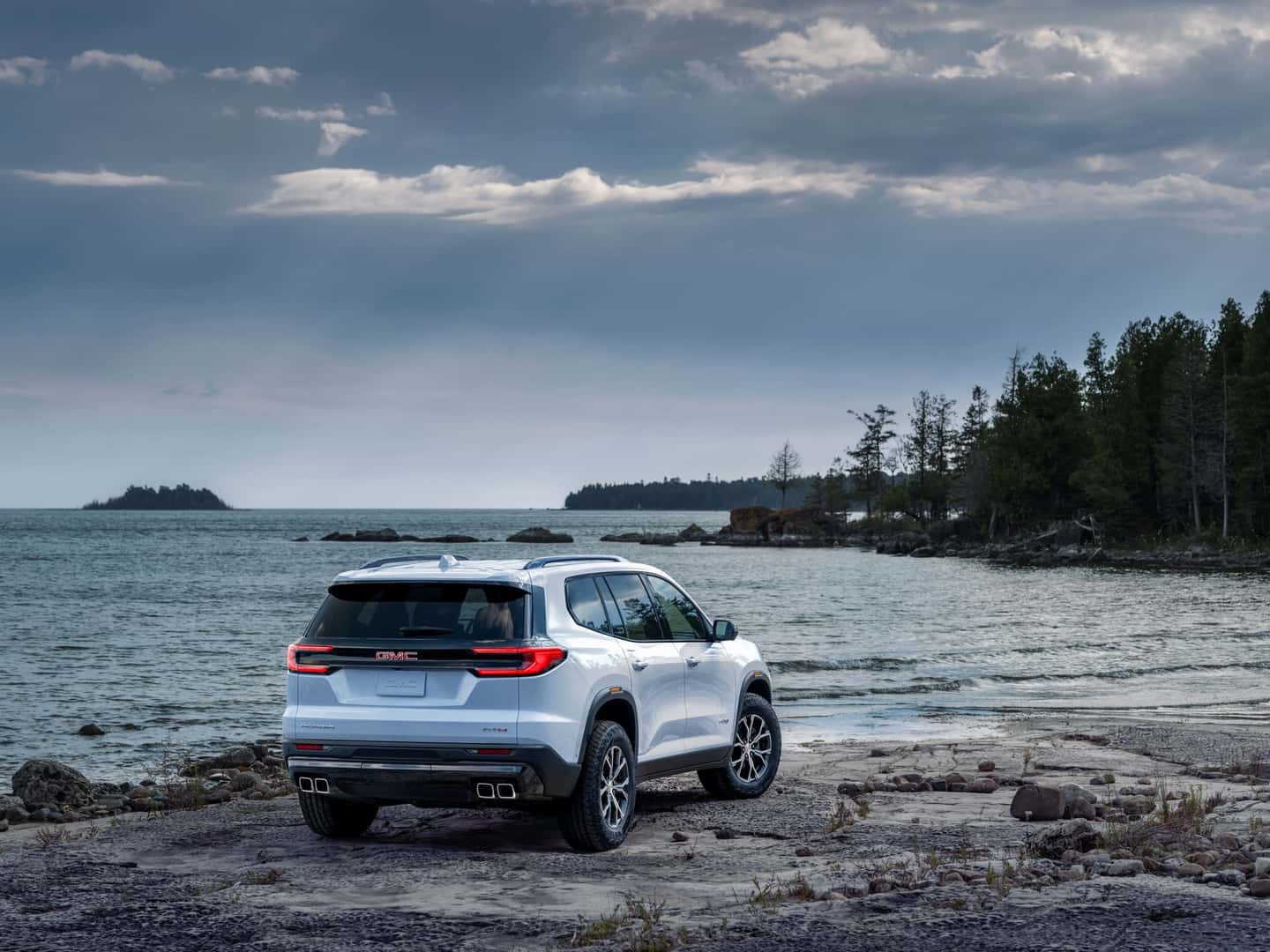 New GMC Acadia AT4 Rear View