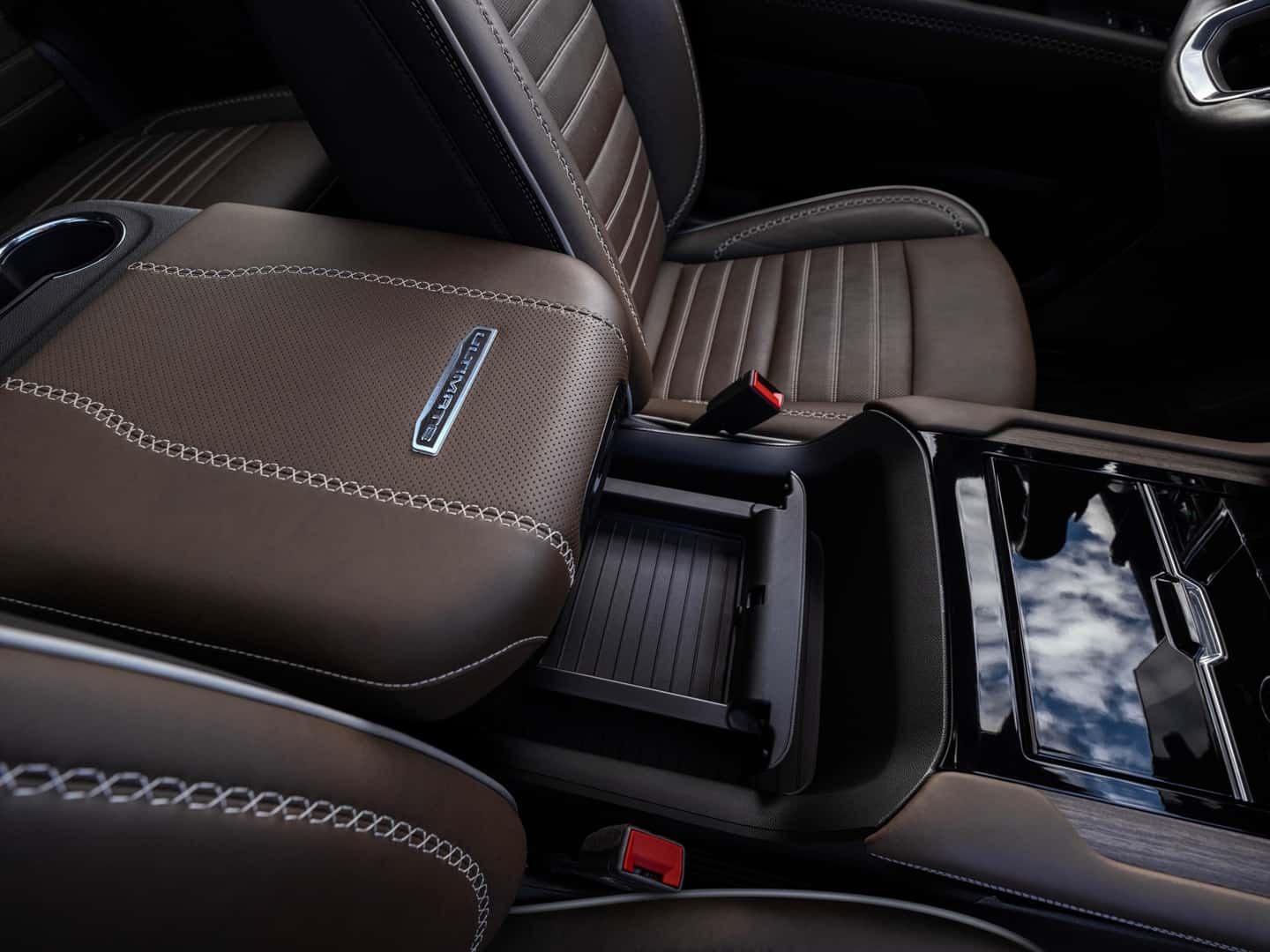 2025 GMC Yukon Denali Ultimate Interior Center Console