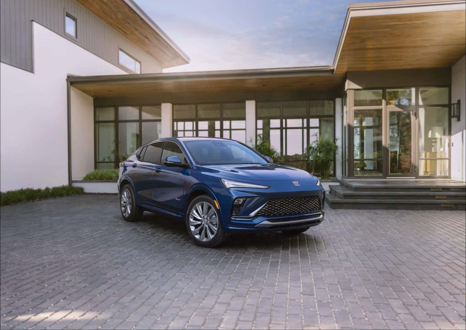 2024 Buick Envista Avenir Front End View