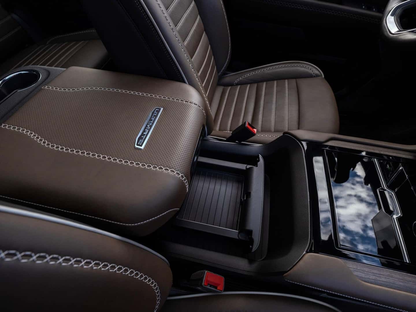2025 GMC Yukon Denali Ultimate Front Seat Interior
