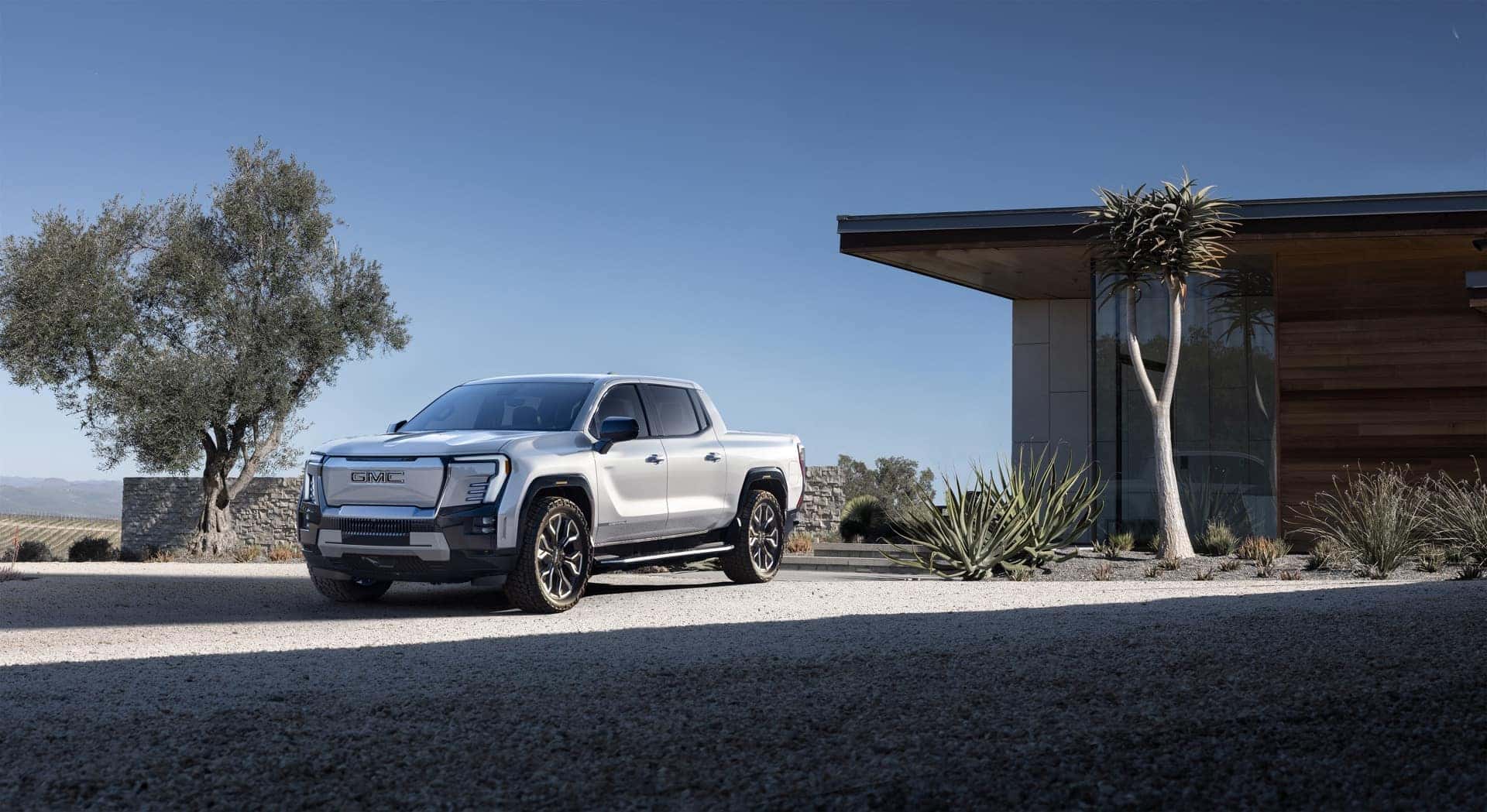 2025 GMC Sierra EV Denali Summit White