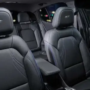 2026 Buick Envista Sport Touring Ebony seats