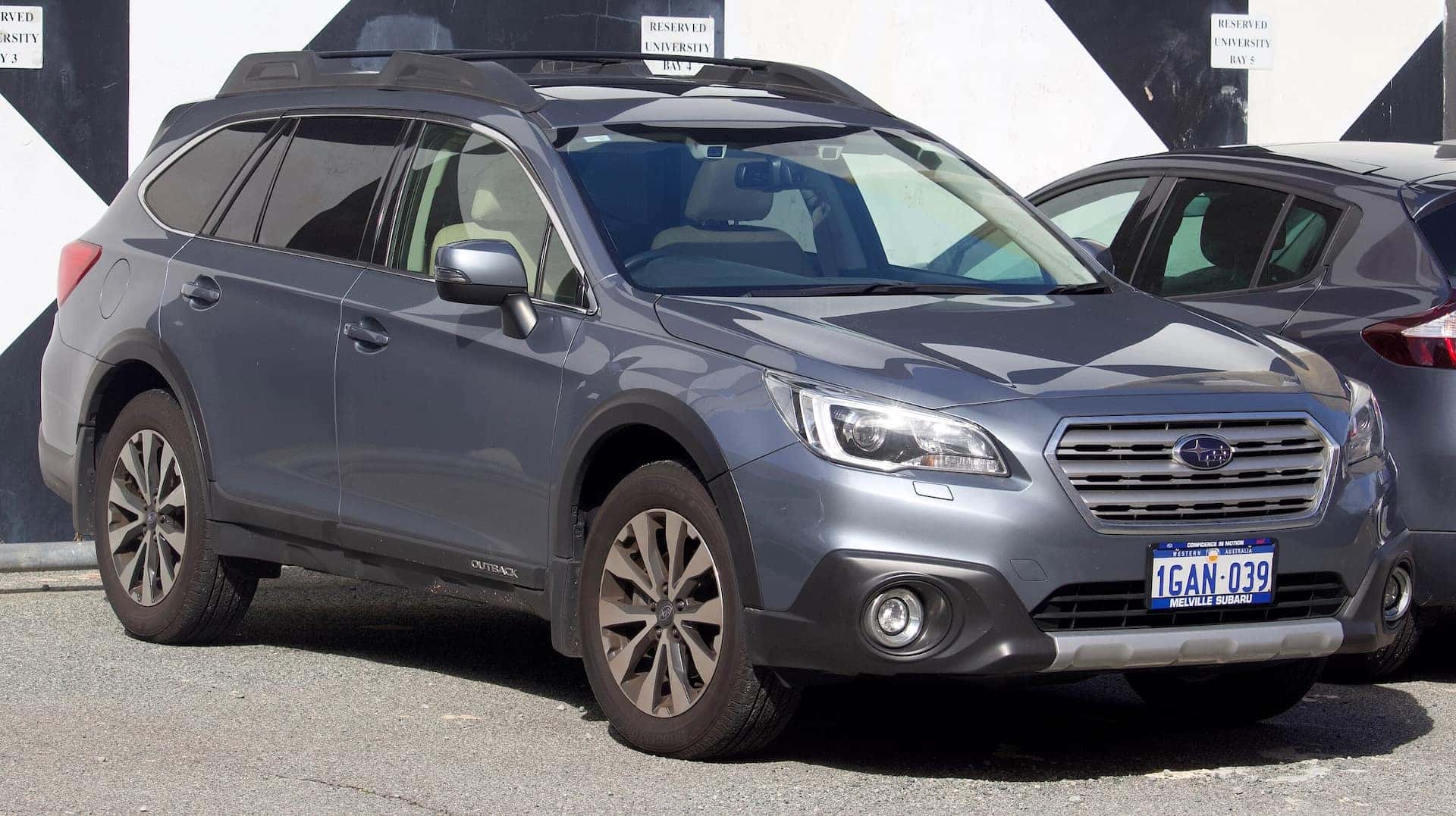 2016 Subaru Outback Front Side View