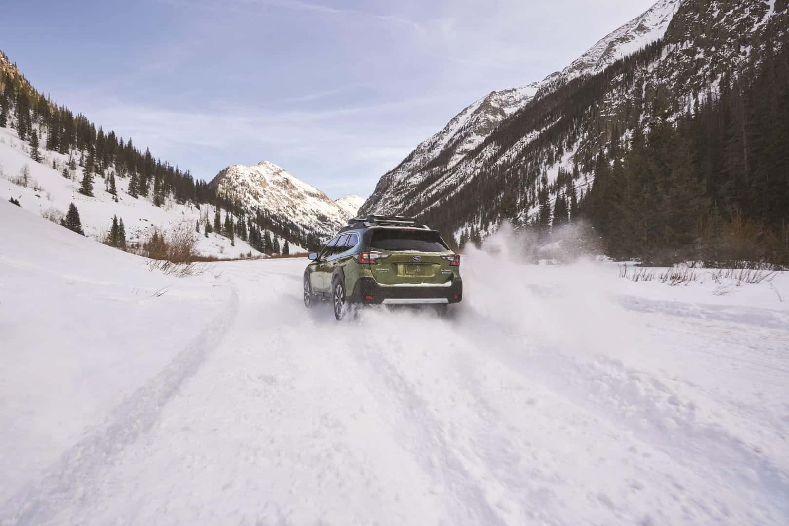 2024 Subaru Outback Read End View
