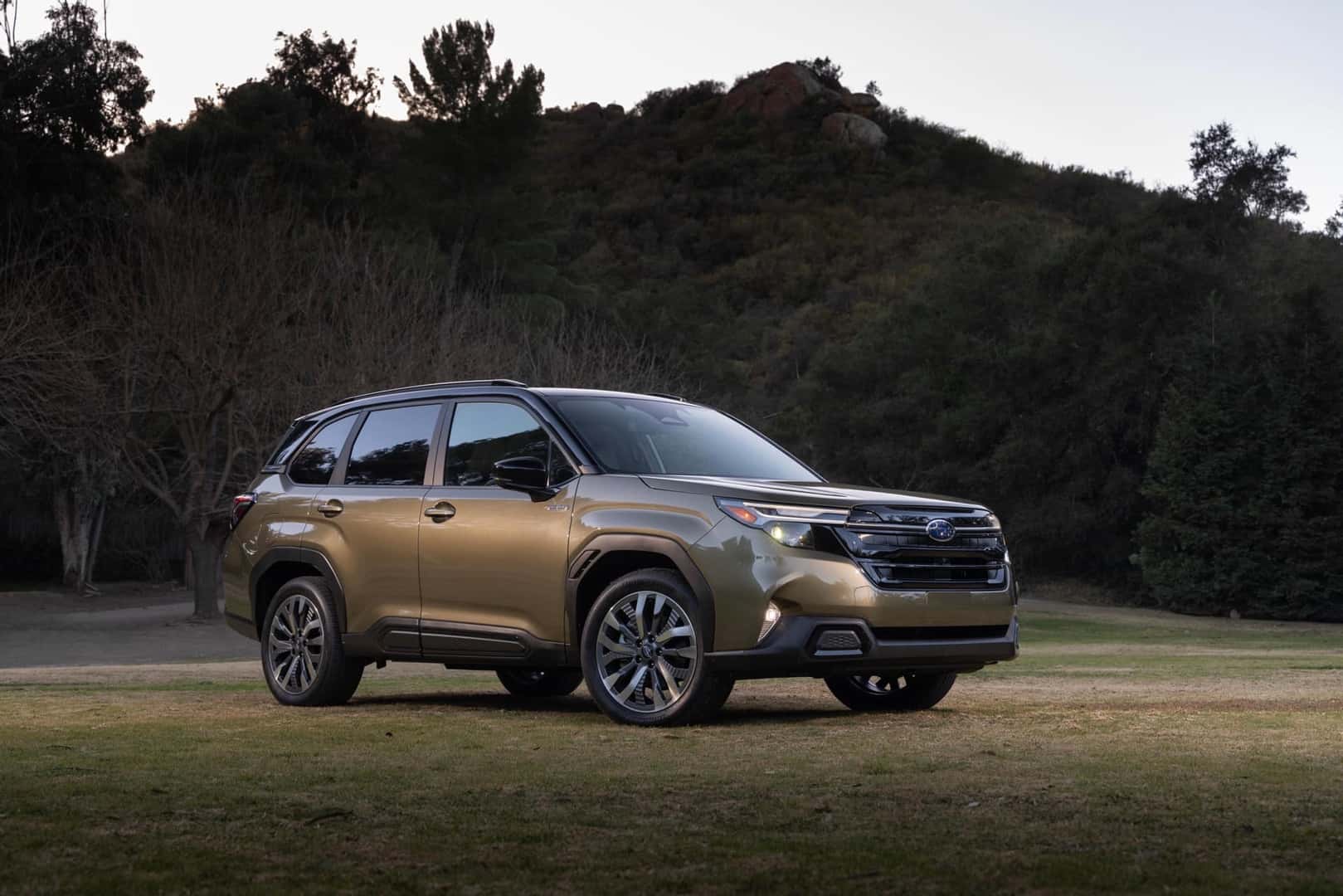 2025 Subaru Forester Hybrid Front and Passenger Side Profile