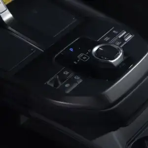 2026 Subaru Uncharted center console