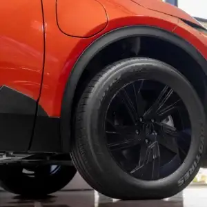 2026 Subaru Uncharted Habanero Orange Metallic wheel
