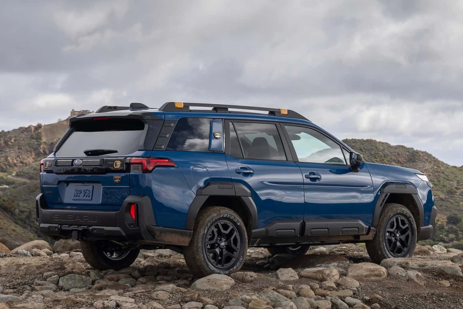 Subaru Outback Wilderness Side view