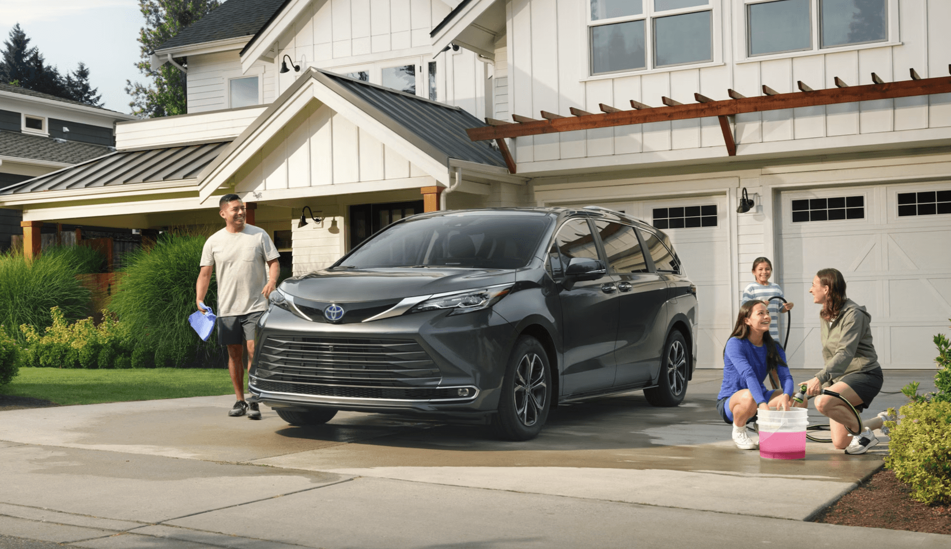 Cement 2025 Toyota Sienna for sale in Spring, TX