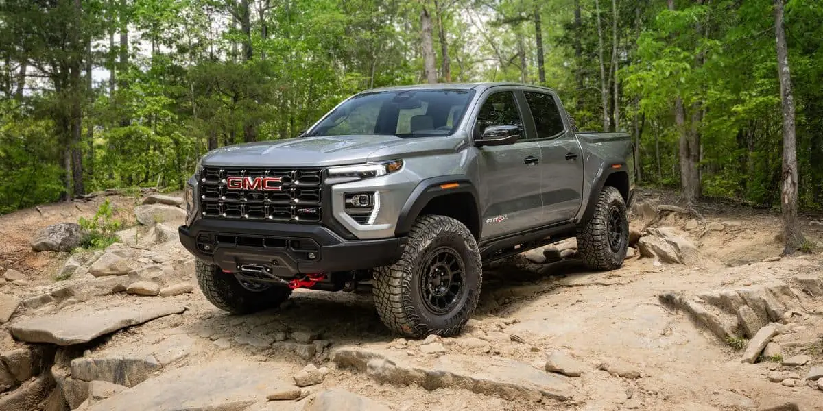 How Does The 2024 GMC Canyon Truck compare To The 2023 GMC Canyon ...