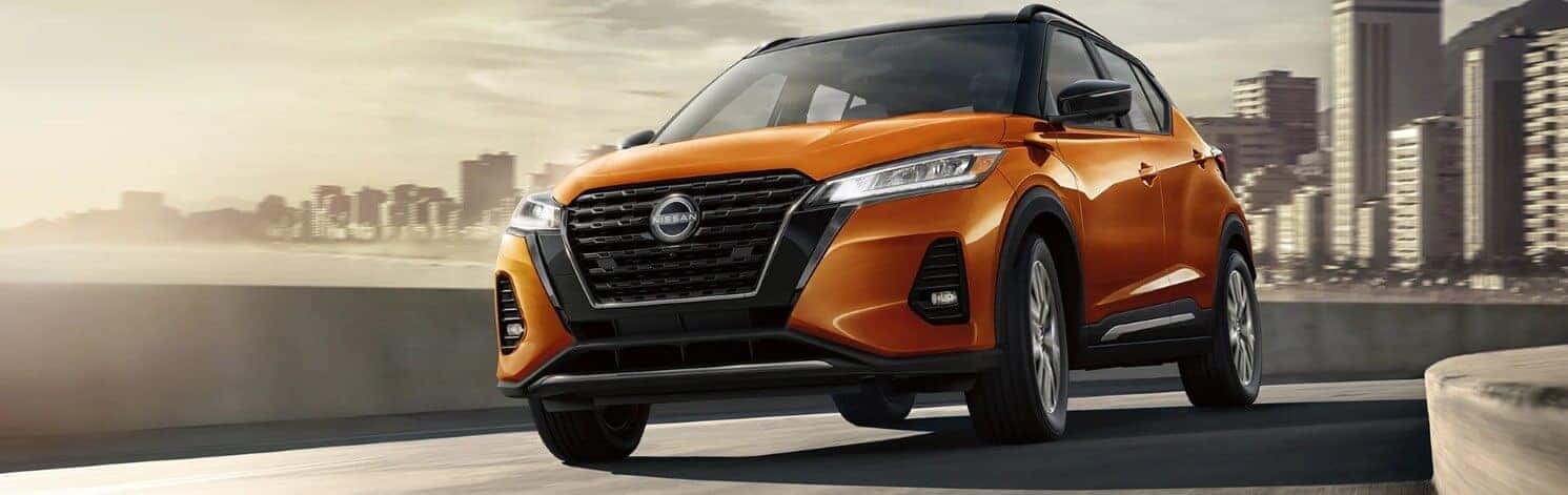 2023 Nissan Kicks SR Bold Front Design