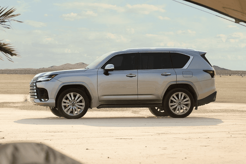 2024 Lexus LX parking