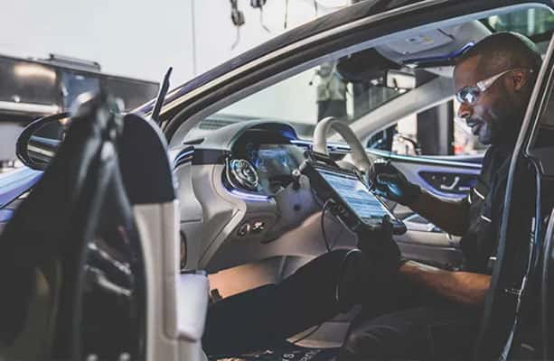 Mercedes-Benz EV Service