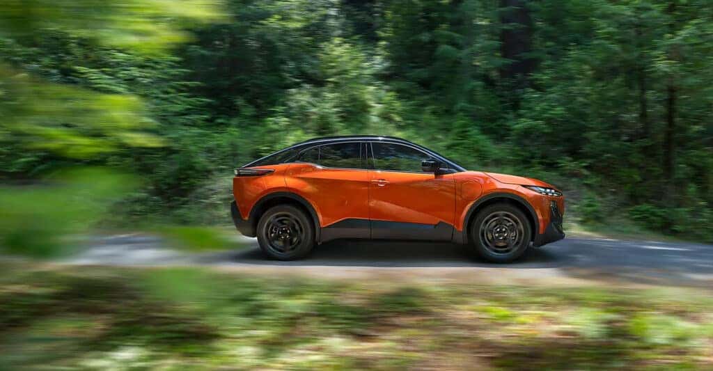 2026-Subaru-Uncharted-side-view