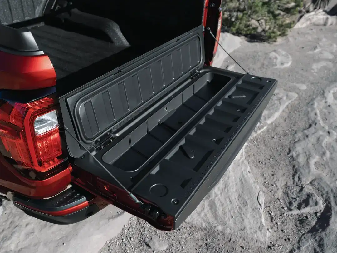 GMC MultiPro Tailgate