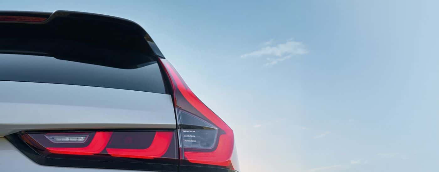 Passenger side taillight on a silver 2025 Honda CR-V Hybrid