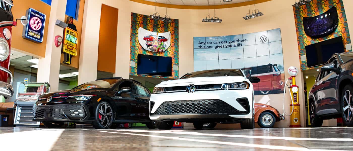 Team VW - Vehicle Front View In Round Room
