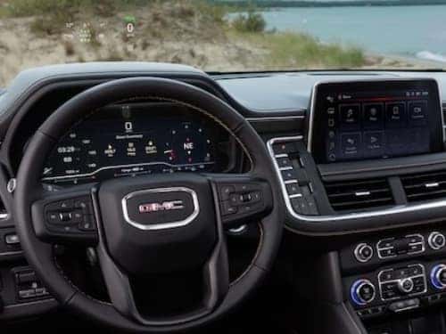 2024 GMC Yukon view of dash and head-up display