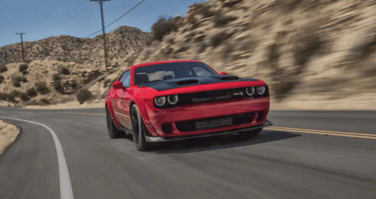 2023 Dodge Challenger SXT vs. R/T | Warner Robins Chrysler Dodge Jeep ...